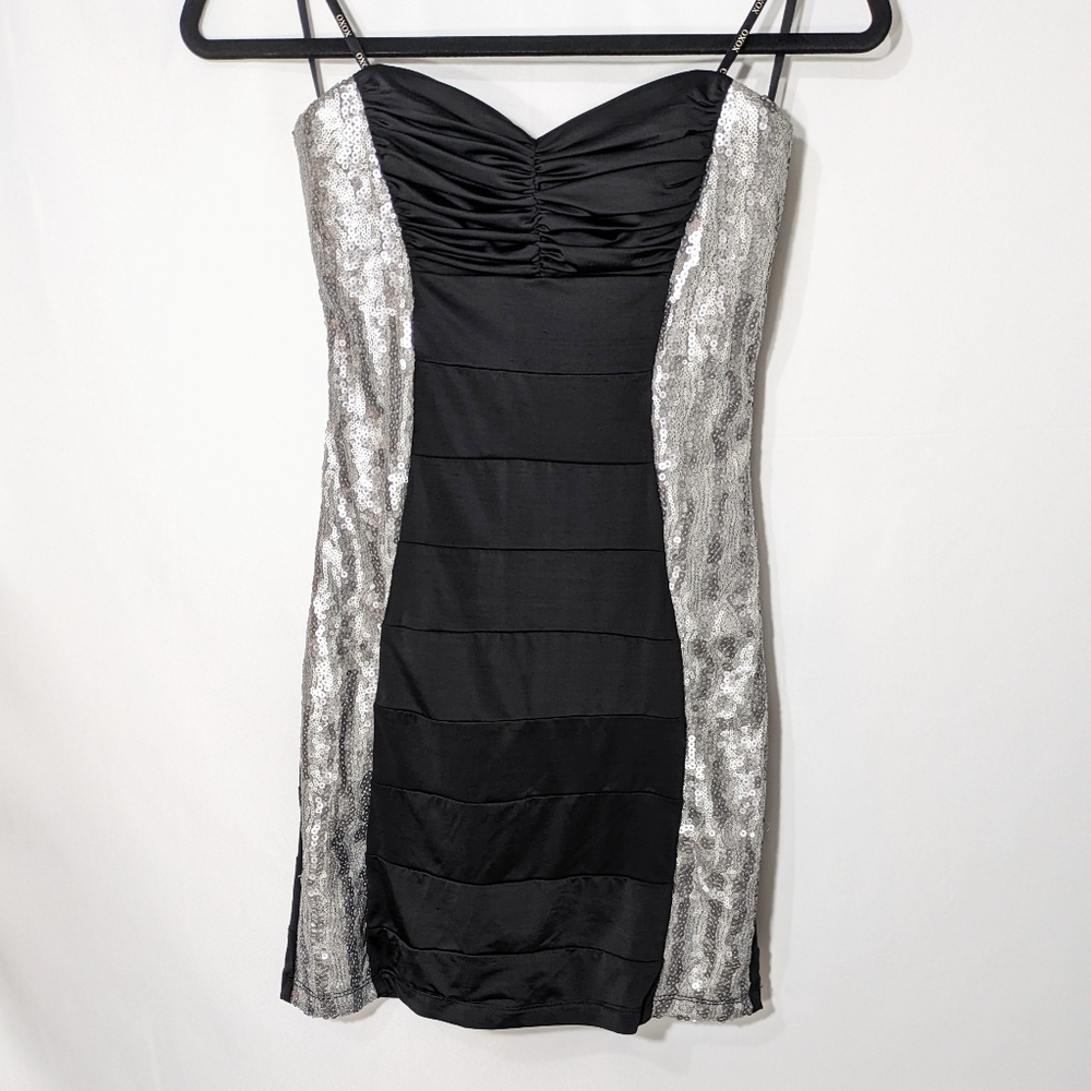 XOXO Strapless Body Contour Minidress | Black | Small